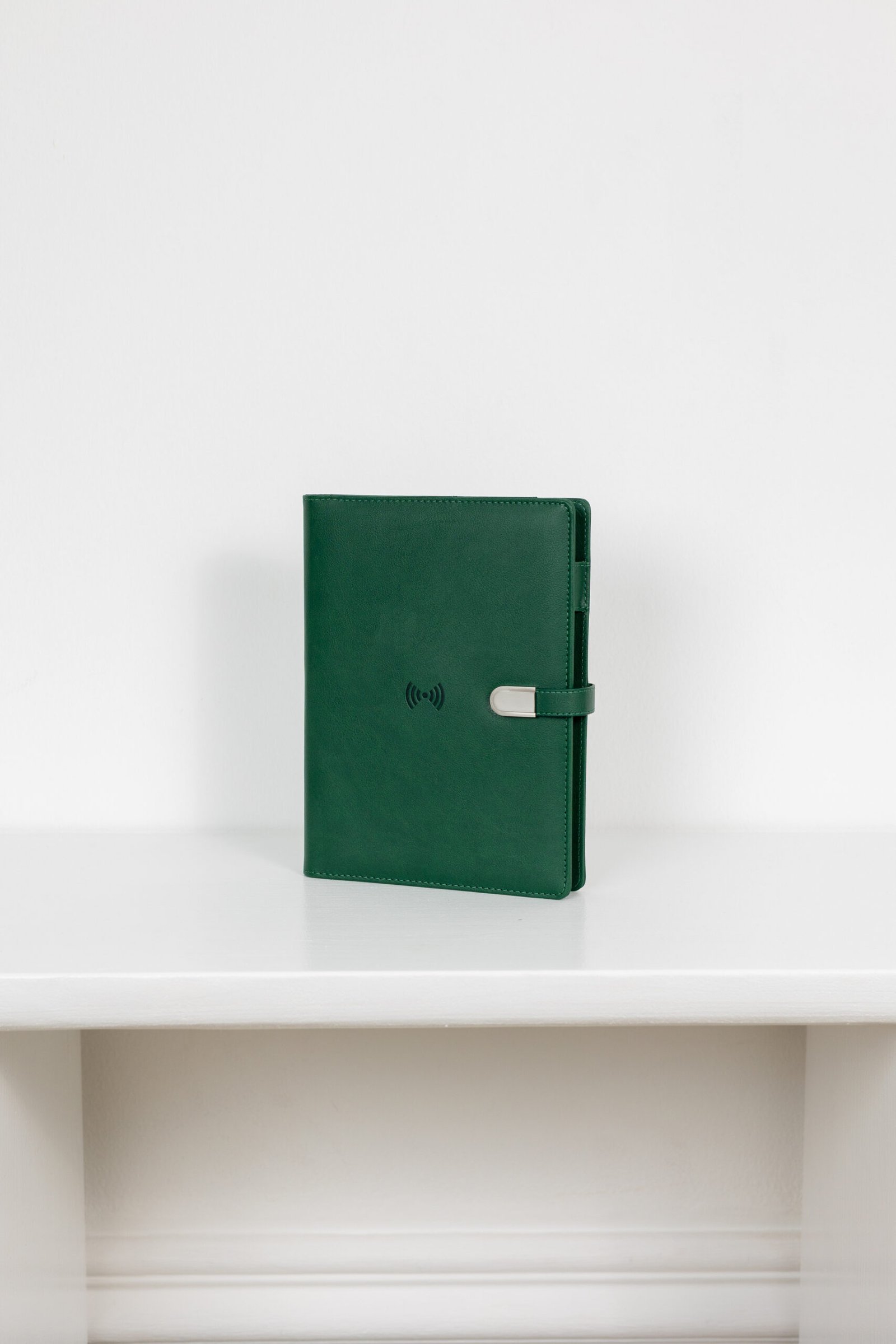 0f5a0264.jpg Smart блокнот London в зеленому кольорі павербанк 8 000 mAh - Зображення 1