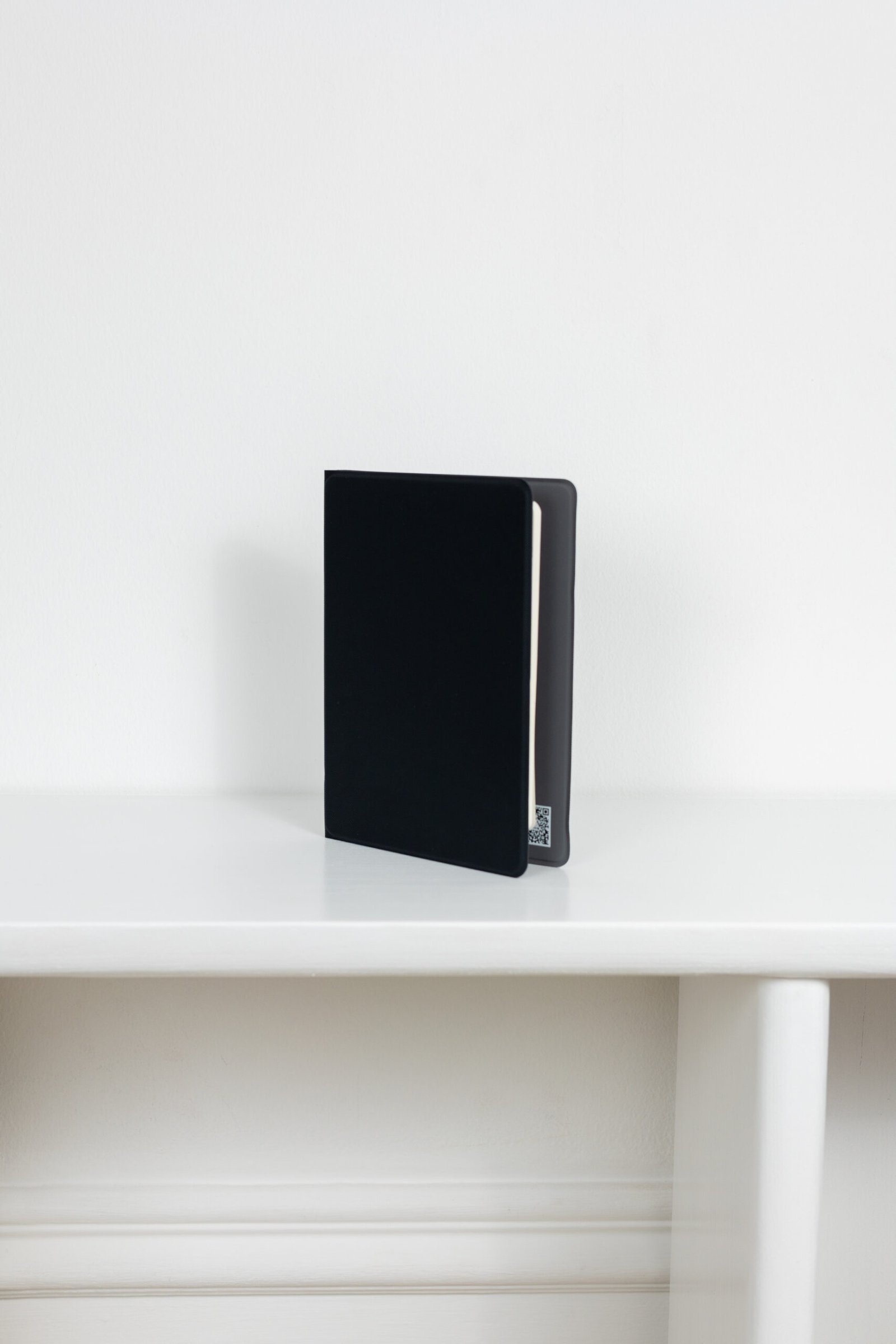 0f5a0411.jpg Smart блокнот Ultraslim чорного кольору швидка бездротова зарядка 10000 mAh - Зображення 1