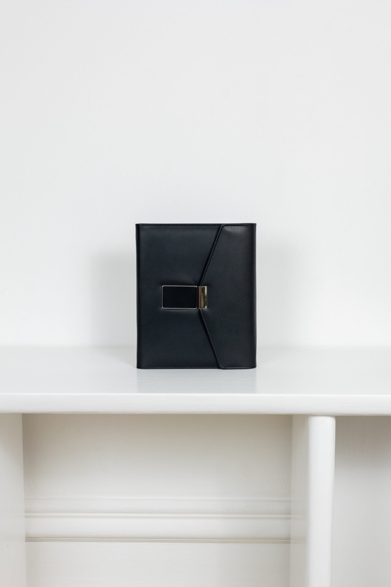 0f5a0470.jpg Smart блокнот Бізнес Лайт чорного кольору з зарядкою павербанк 10000 mAh - Зображення 1