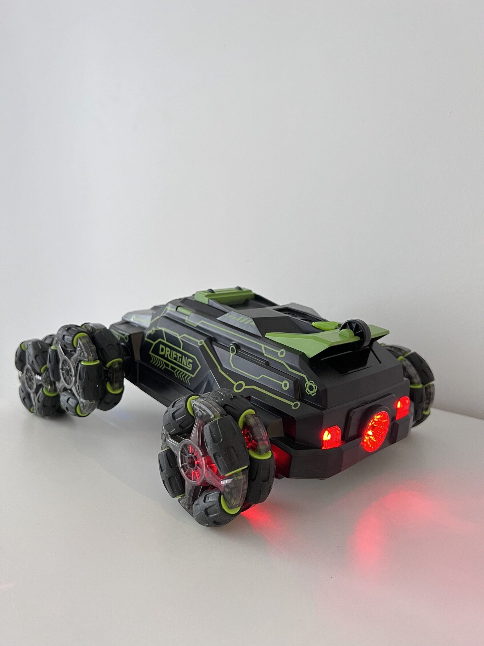 img_4002-rotated-1.jpg Машинка всюдихід Stunt Car JC03 з парою, музикою та Led підсвічуванням - Зображення 1