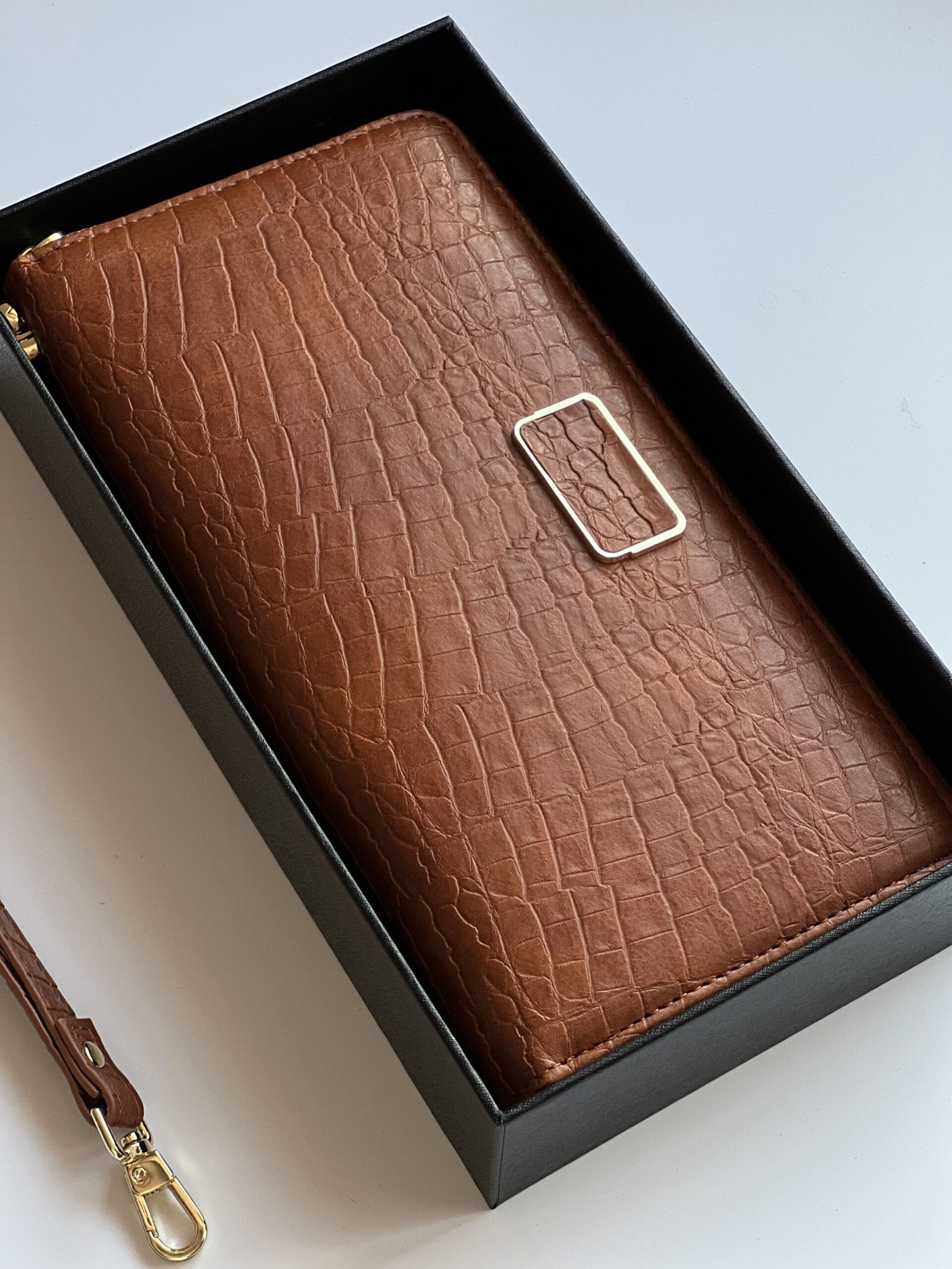 img_7311-rotated-1.jpg Smart гаманець кобра з зарядкою з еко шкіри павербанк 5000 mah - Зображення 1